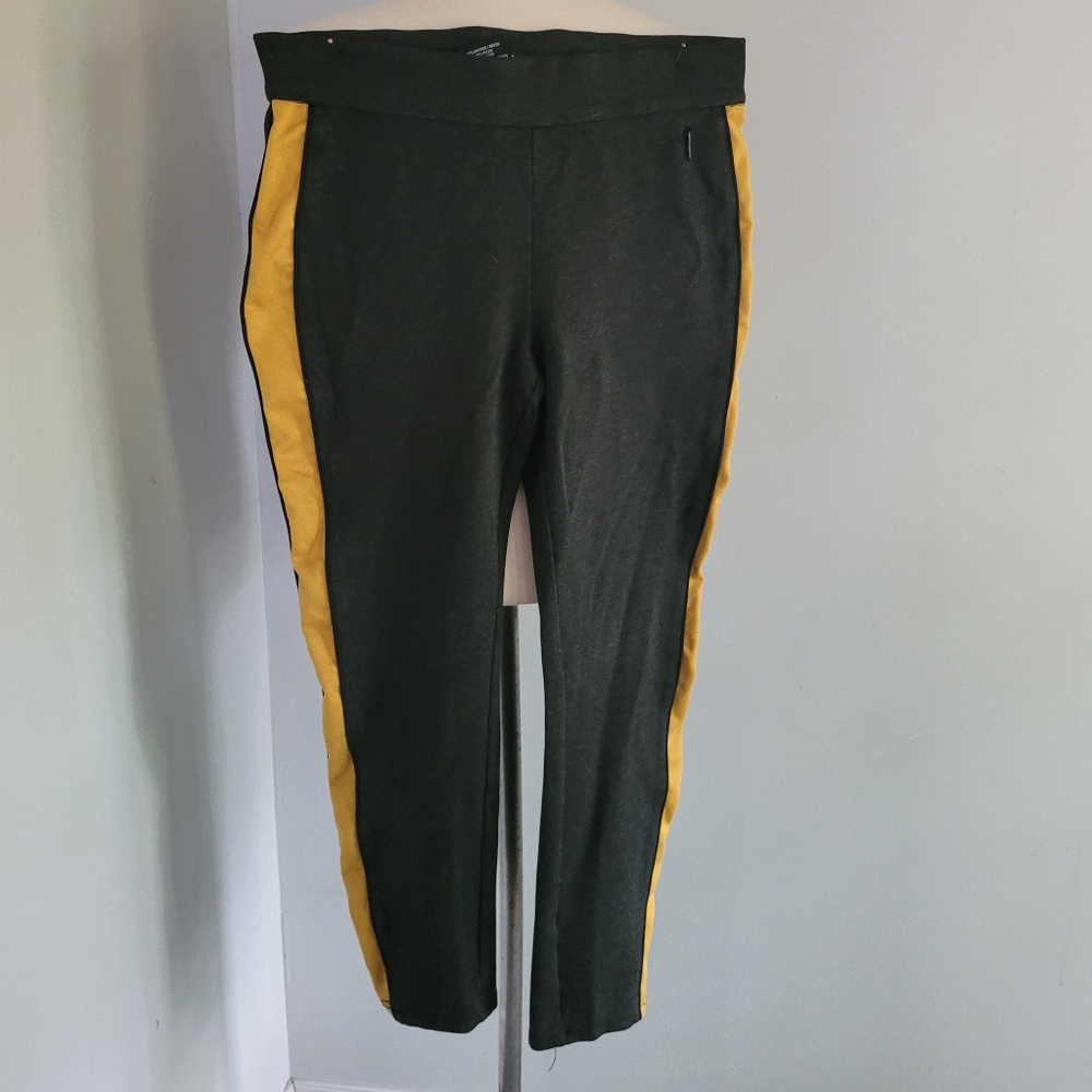 Colori women's leggings/pants size L